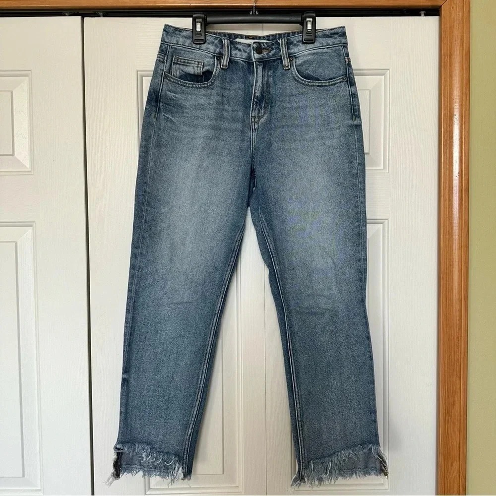 Hidden Tracey High Rise Frayed Hem Straight Crop Jeans - Picture 3 of 9